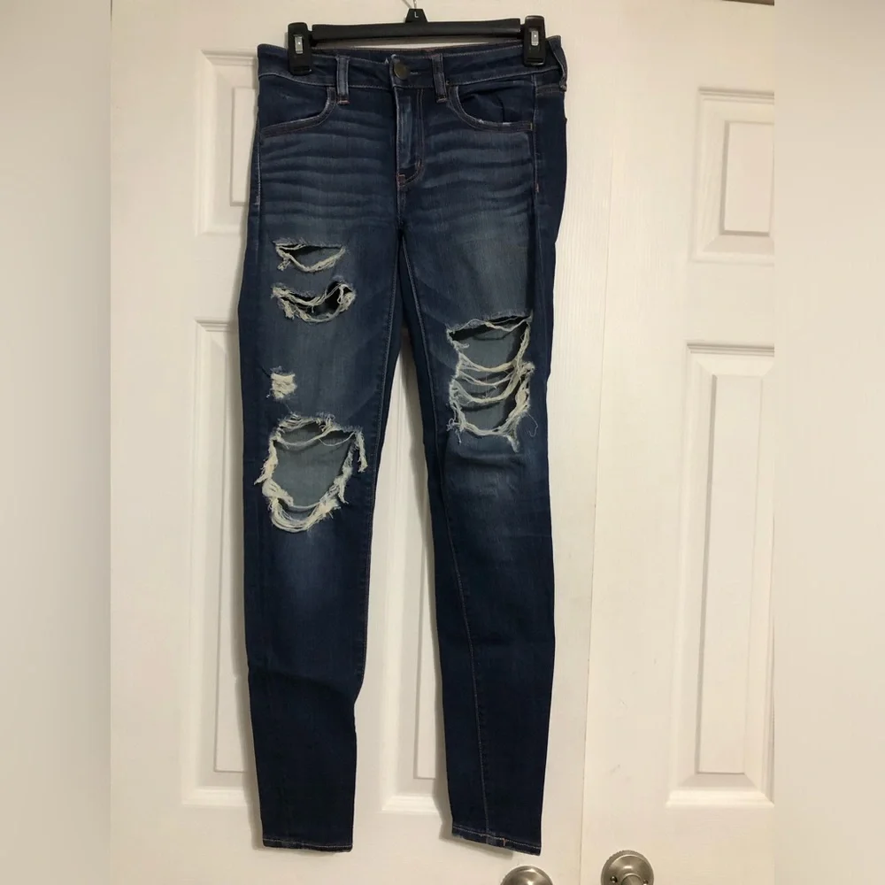 American Eagle outfitters super stretch X  jean jeggings women’s size 2 distress